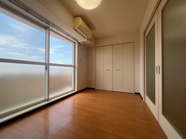 アネシスコート門口の物件内観写真