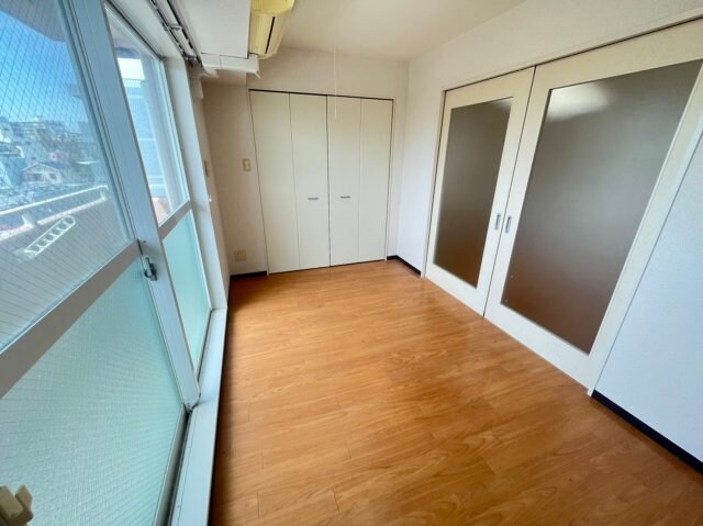 アネシスコート門口の物件内観写真