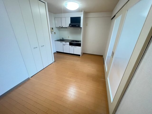 アネシスコート門口の物件内観写真