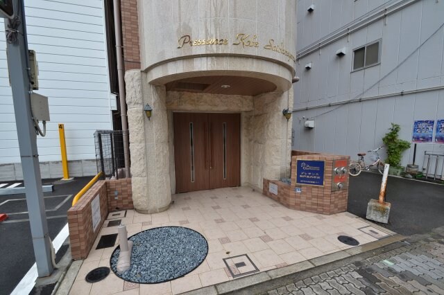 プレサンス神戸裁判所前の物件外観写真