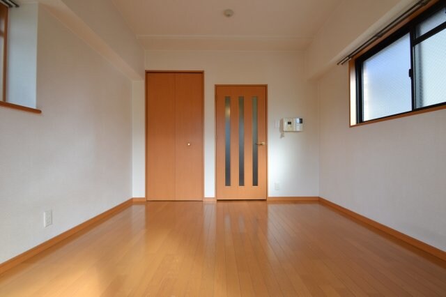 プレサンス神戸裁判所前の物件内観写真