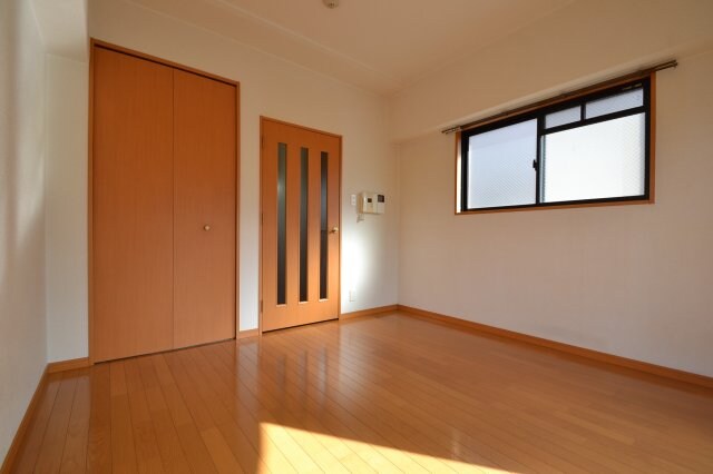 プレサンス神戸裁判所前の物件内観写真