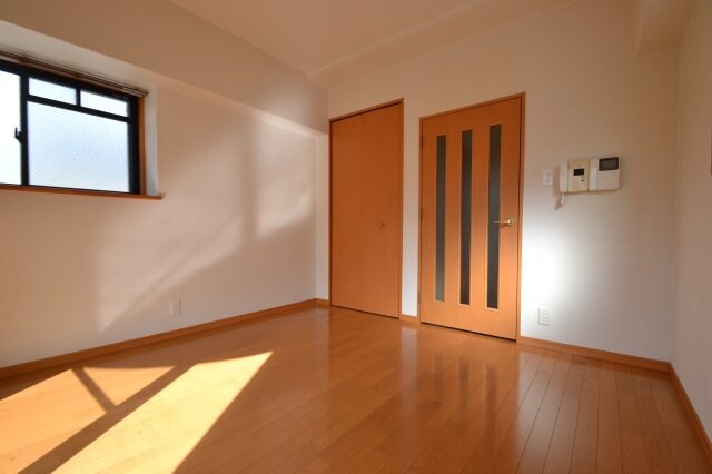 プレサンス神戸裁判所前の物件内観写真