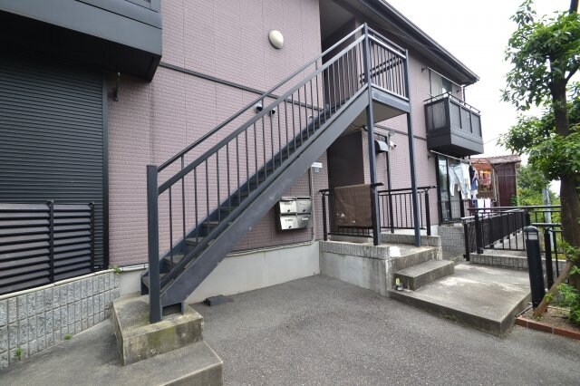 中山手ガーデンパレスC棟の物件外観写真