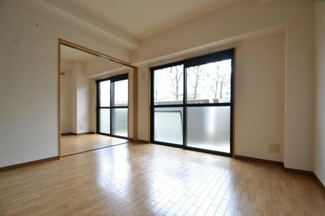 フロレセール南六甲の物件内観写真