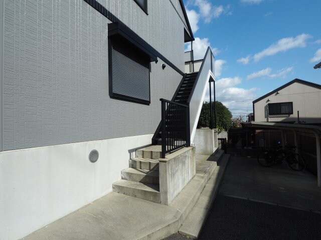 ハイネス岡本の物件外観写真