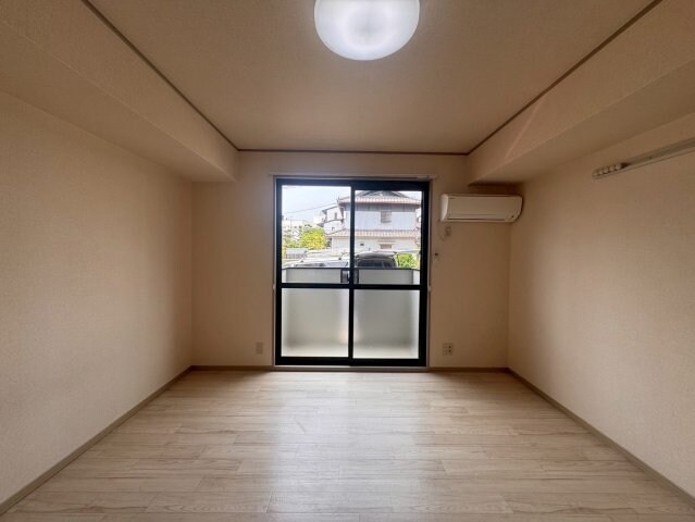 ハイネス岡本の物件内観写真