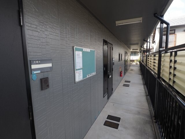 ハイネス岡本の物件外観写真