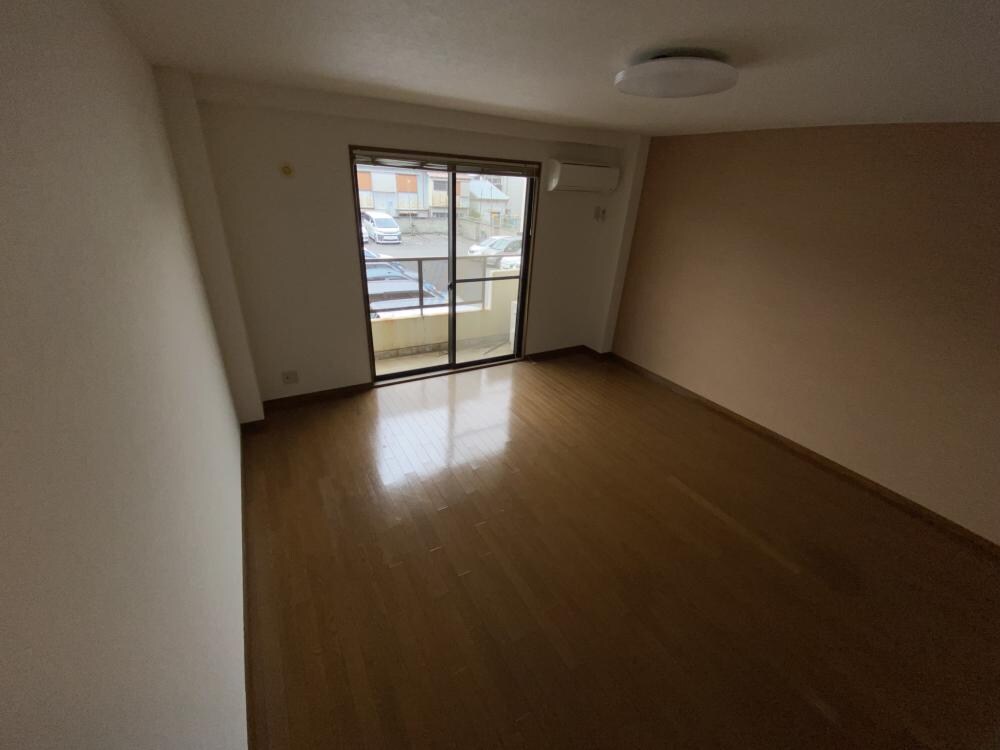 ジュネス神戸の物件内観写真