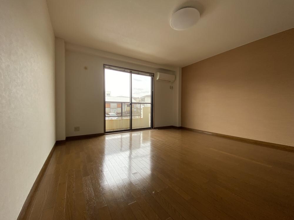 ジュネス神戸の物件内観写真