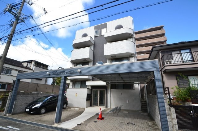 アルユータ六甲道の物件外観写真