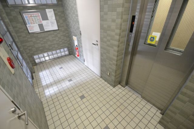 プレザン新神戸の物件外観写真