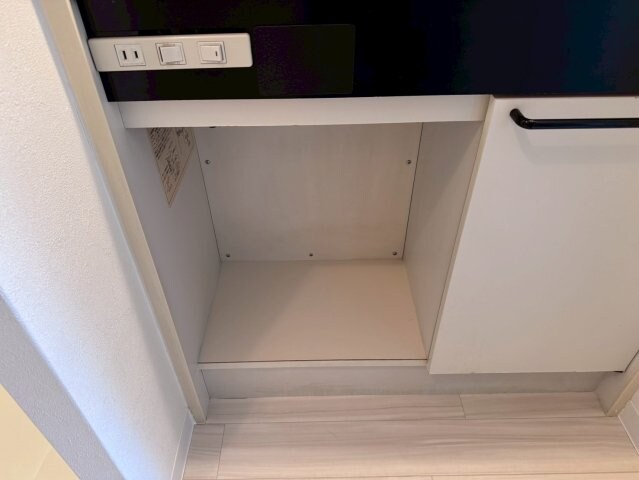 シャトラン弓木三番館の物件内観写真