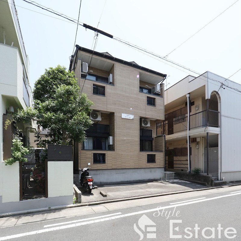 メゾンαの物件外観写真