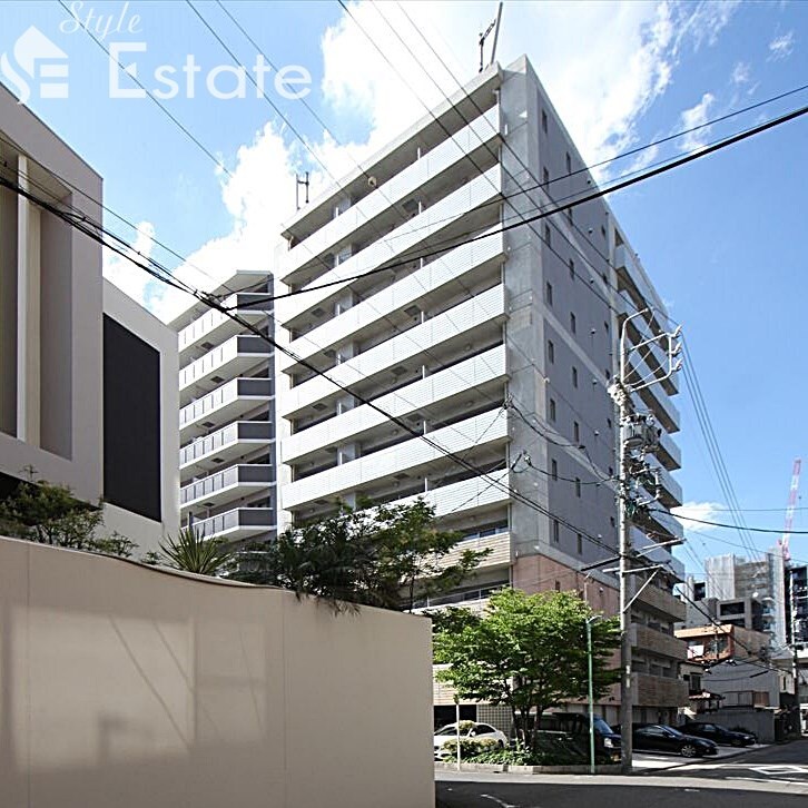 泉アパートメントの物件外観写真