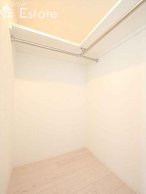 エスリード泉プライムの物件内観写真