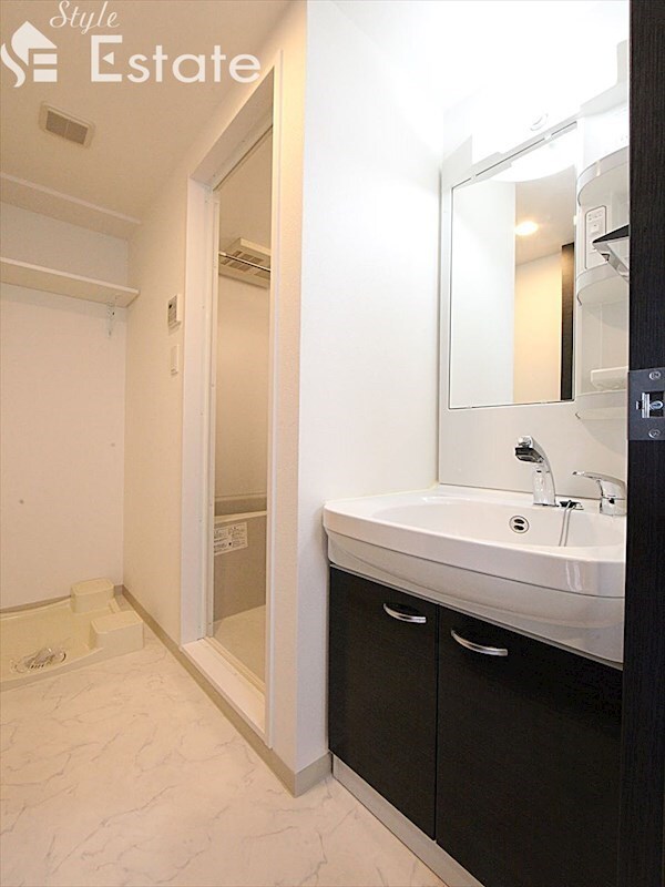 エステムコート名古屋泉プラチナムゲートの物件内観写真