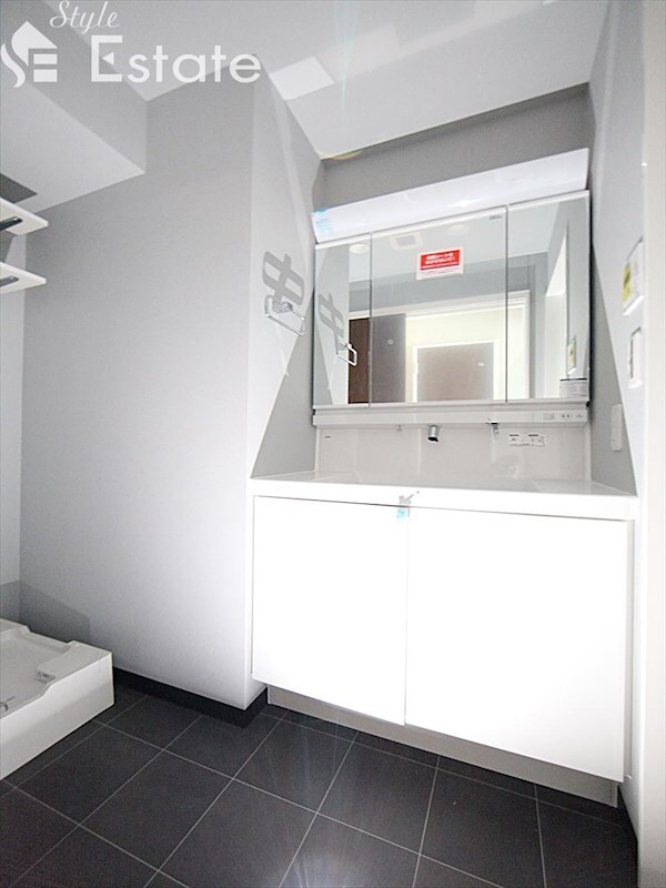 ザ・シンフォニア新栄の物件内観写真