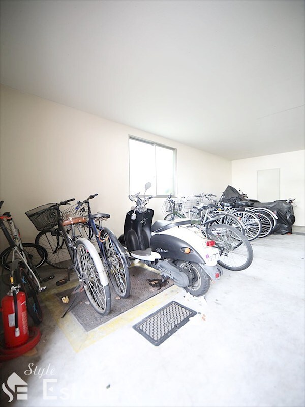 現代ハウス新栄の物件内観写真