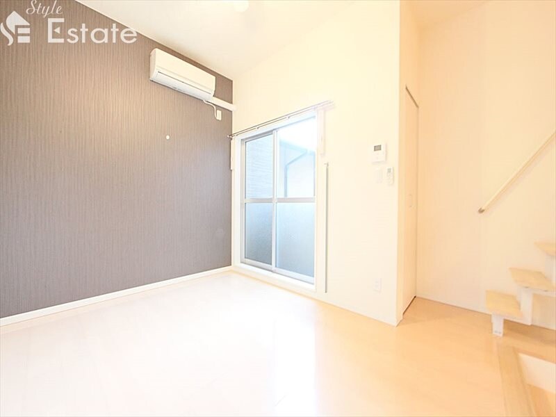 ネオメゾナ津賀田の物件内観写真