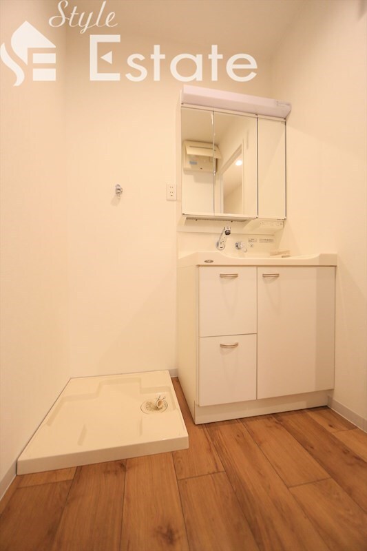 フローレスタナベの物件内観写真