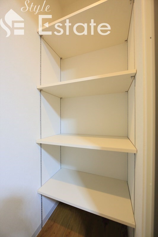 フローレスタナベの物件内観写真