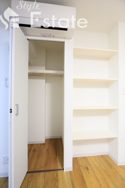 フローレスタナベの物件内観写真