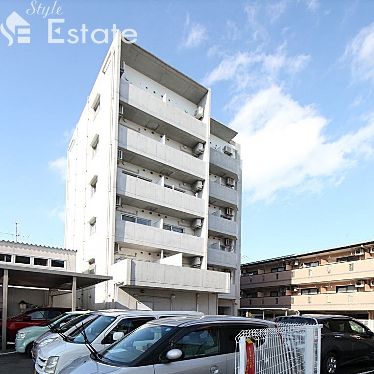 グランパラシオの物件外観写真