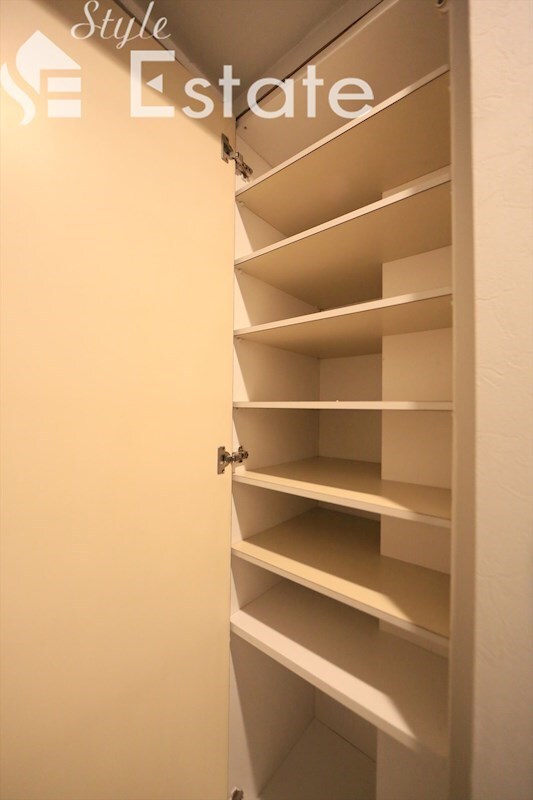 フローレスタナベの物件内観写真