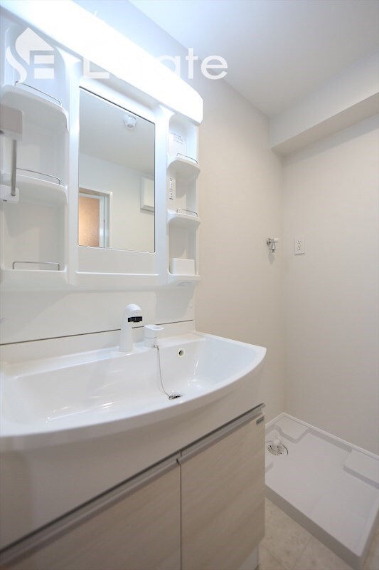 VERITAS SHIRAKANEの物件内観写真