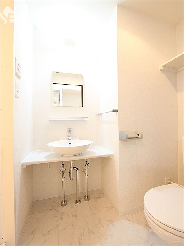 フローライト徳川の物件内観写真