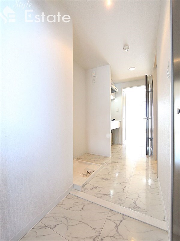 フローライト徳川の物件内観写真