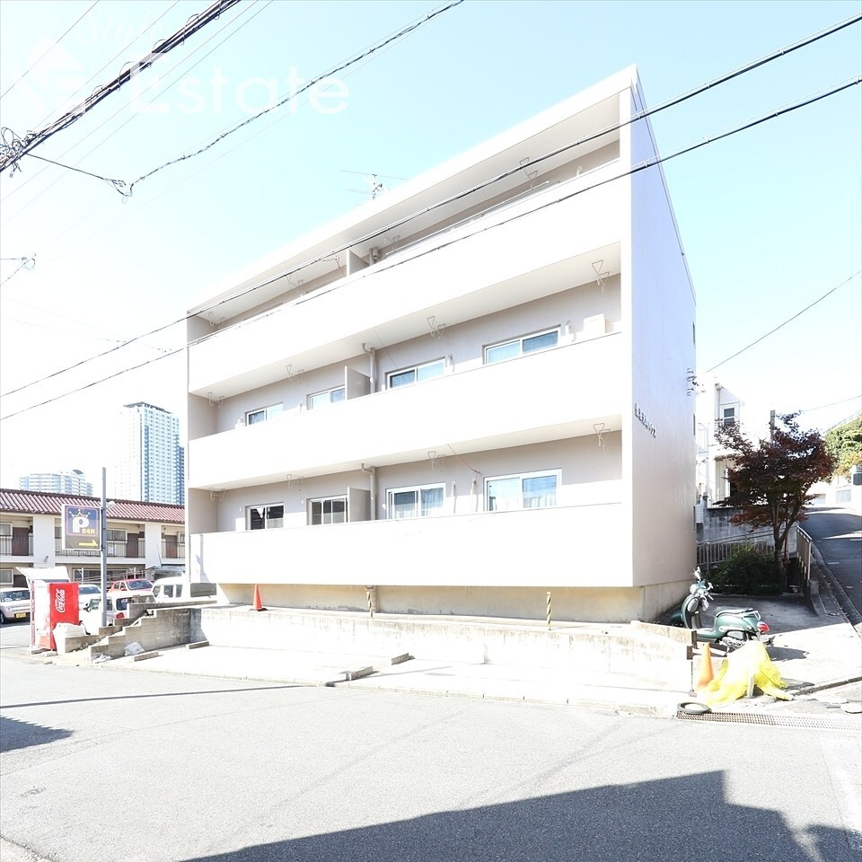 信和元町ハウスの物件外観写真