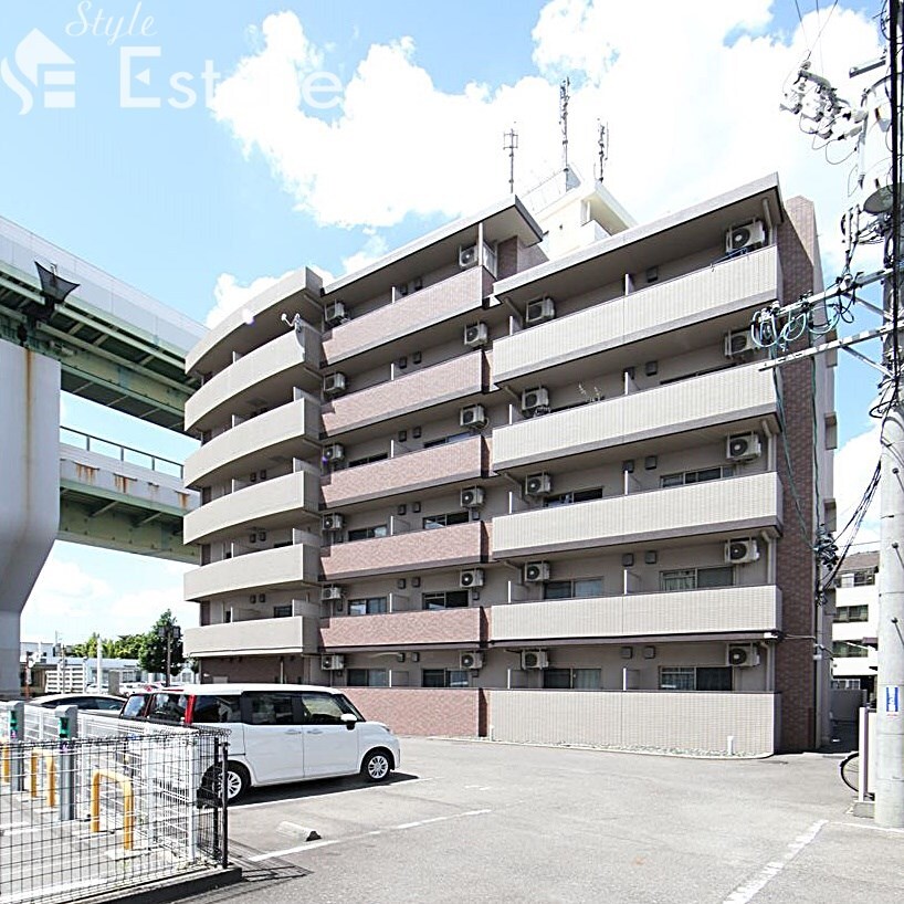 ルトゥールの物件外観写真