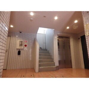 プライムコート栄生の物件外観写真