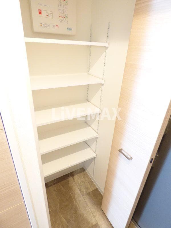 リシュドール名駅南の物件内観写真