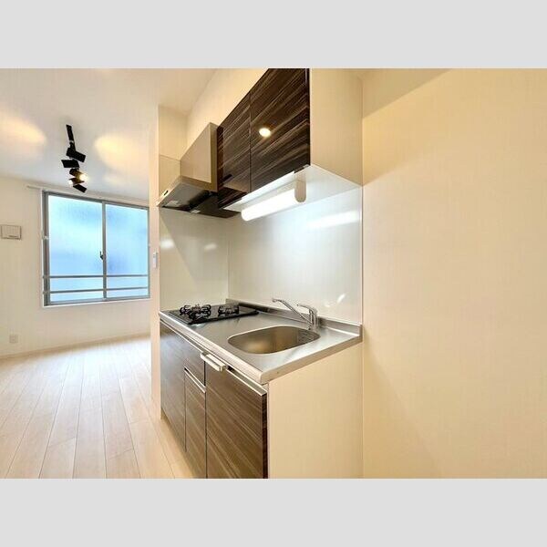 リーデンス名古屋駅西(旧:エスリードコート名古屋駅西)の物件内観写真