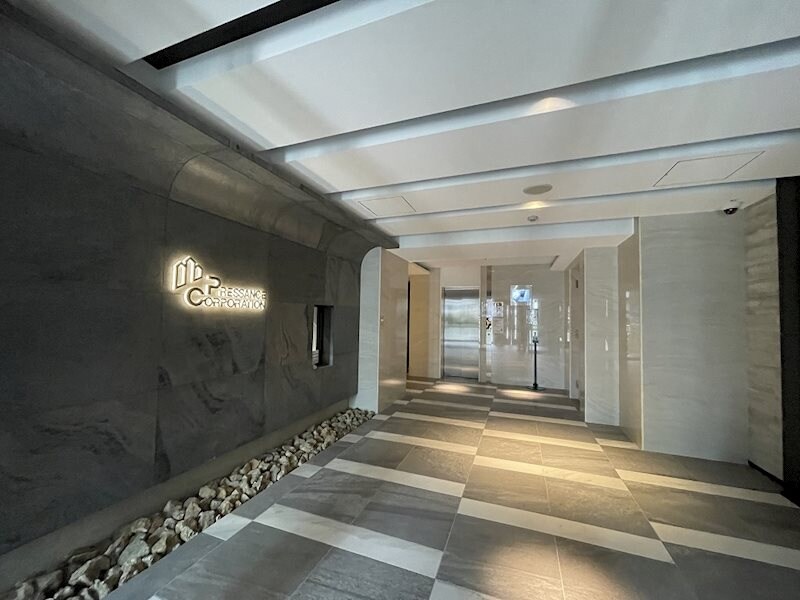 新栄町駅 徒歩1分 2階の物件外観写真