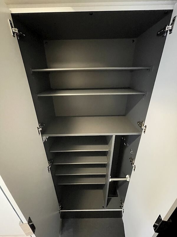 新栄町駅 徒歩1分 2階の物件内観写真