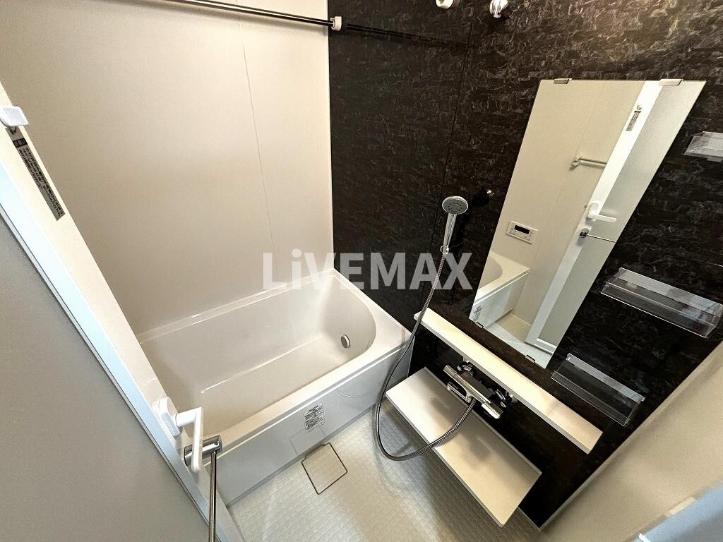 ロータス・ガーデン城南の物件内観写真