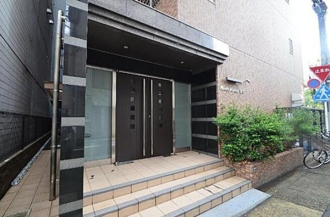 ニーズメゾン新栄の物件外観写真