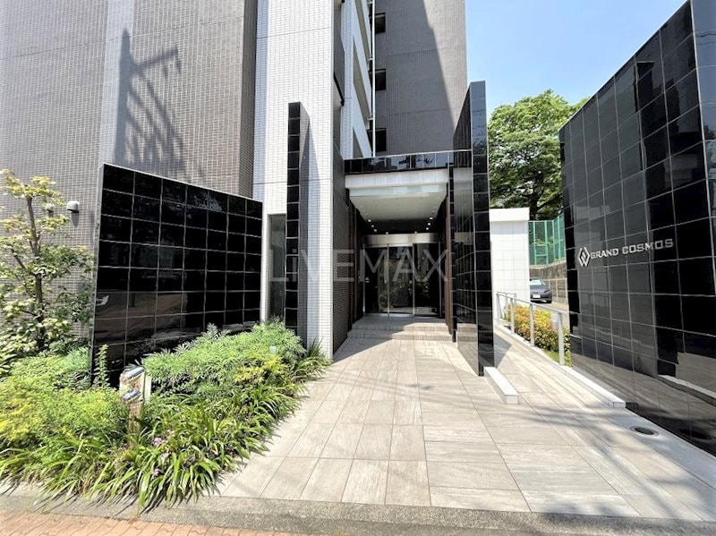 グランドコスモスの物件外観写真