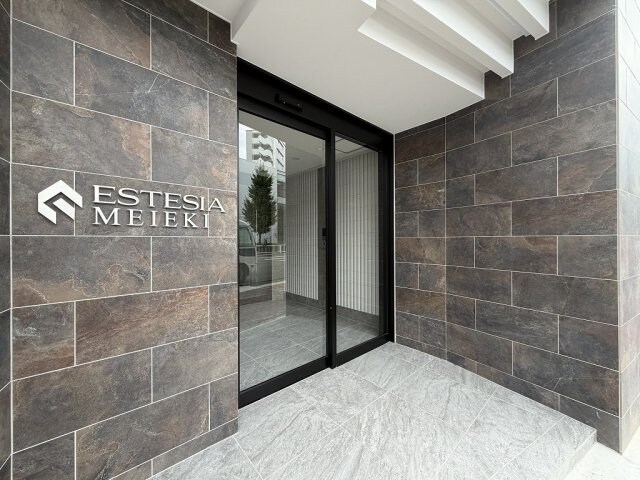 エステシア名駅の物件外観写真