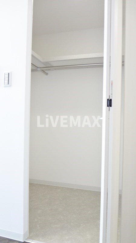 グランパークタワーの物件内観写真