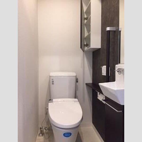 セレニティー名駅の物件内観写真