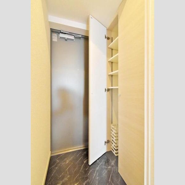 セレニティー名駅の物件内観写真