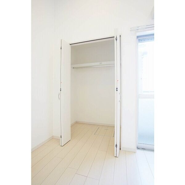 シャマー・ウィラの物件内観写真