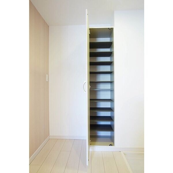 シャマー・ウィラの物件内観写真