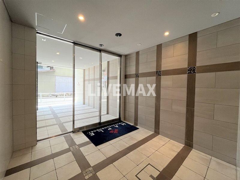 メイプル岩塚本通の物件外観写真