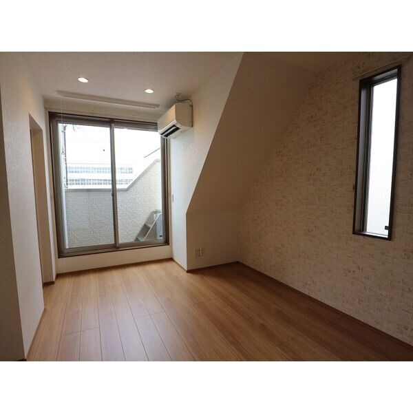 Grandtic Residence堀田の物件内観写真